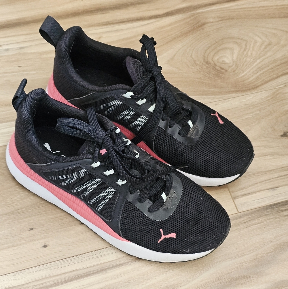 Puma Pacer Net Athletic Womens Sneakers Size 7  Black- Pink - White